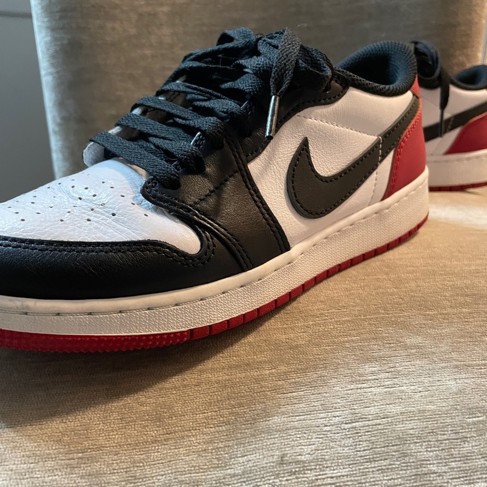 6.5 youth  Nike Air Jordan’s White, Black, and Red Sneakers - Picture 3 of 7